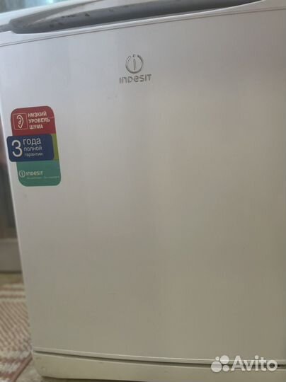 Холодильник indesit