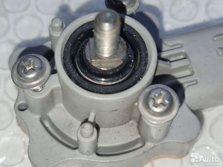 Датчик положения кузова lx470 ленд крузер 100