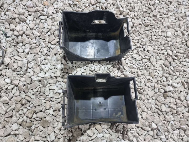 Площадка акб Паджеро 4