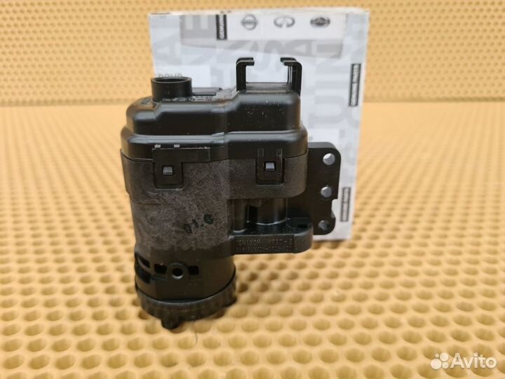 Мотор зеркала передний левый Infiniti Qx56 Qx80