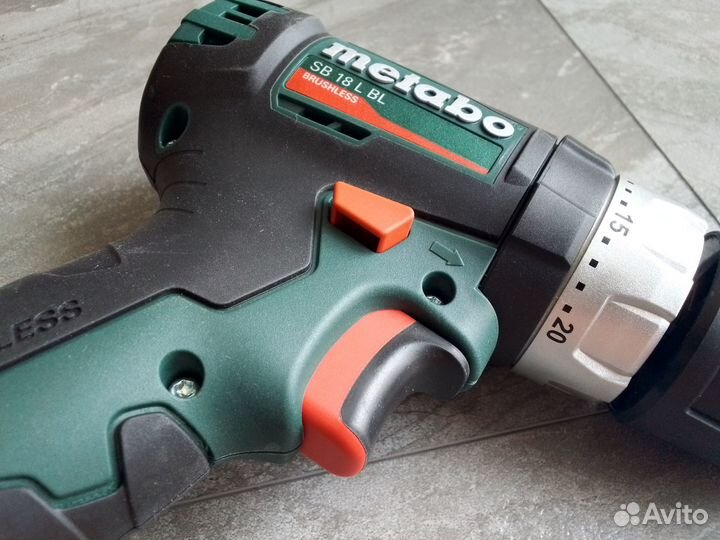 Шуруповёрт ударный Metabo SB 18 L BL