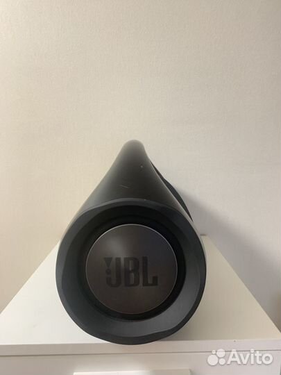 Продается музыкальная колонка JBL