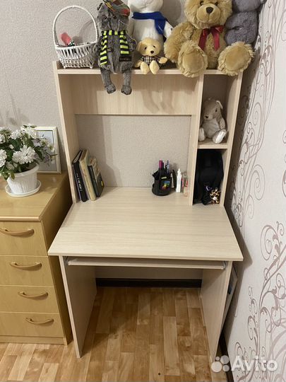 Компьютерный стол