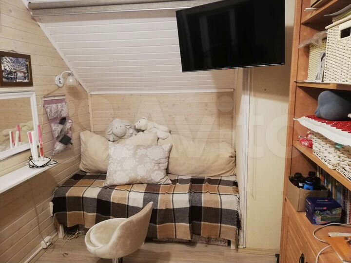 Комната 15 м² в 4-к., 2/2 эт.