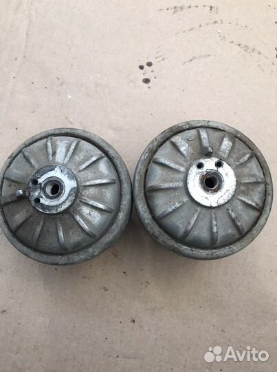 Опора двигателя Мерседес W124 (976)