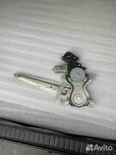 Стеклоподъемный механизм Rav4 ACA31 правый задний