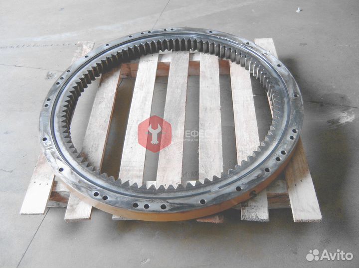 Опорно-поворотный круг Volvo EW180B 14563328