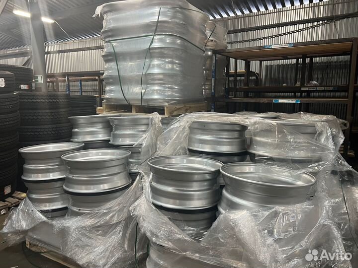 Шина 20.5-25 E3 для Schmitz Cargobull SKI 39 - 8.5