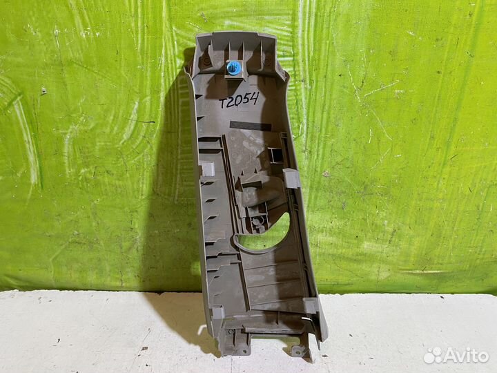 Обшивка стойки правая Toyota Corolla E15 Camry V40