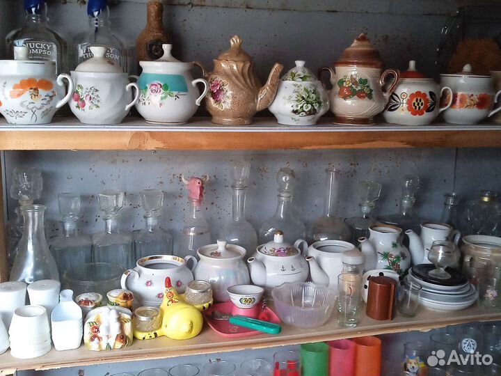 Чашки блюдца графины сахарницы