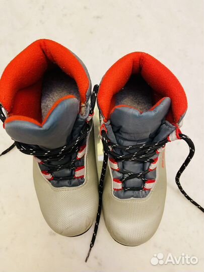 Лыжные ботинки размер 34