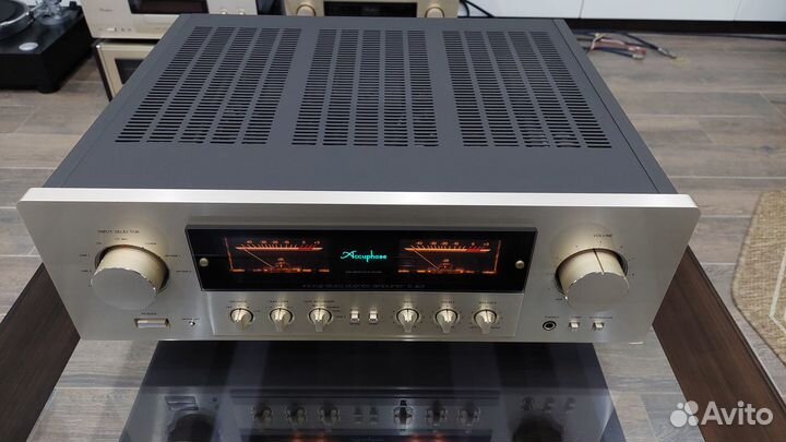 Accuphase E-407