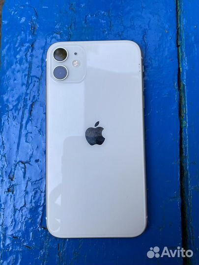 iPhone 11 на 128 гб белый