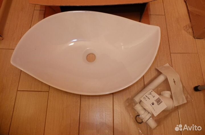 Раковина итальянская для ванной комнаты