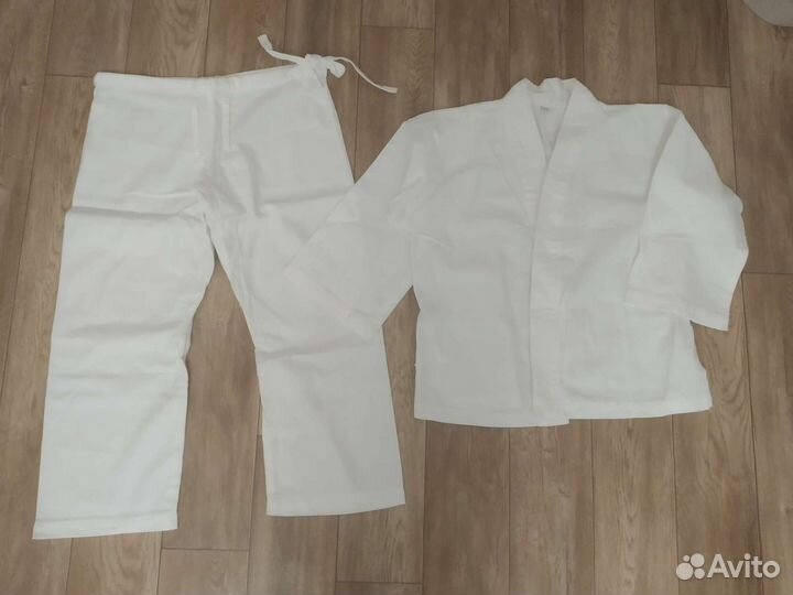 Форма для единоборств. Кимоно