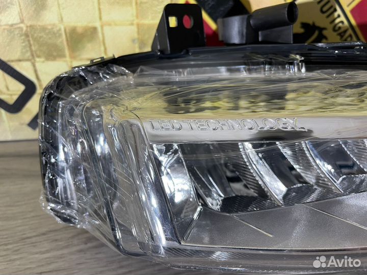 Фара противотуманная правая LR Evoque новая 11-15