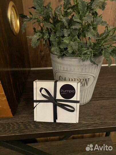 Заколка для волос из эпоксидной смолы и сухоцветов