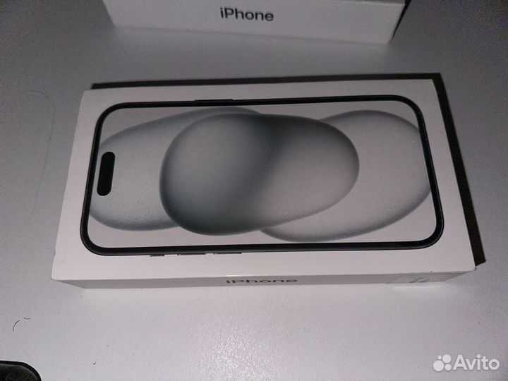 iPhone 15, 256 ГБ