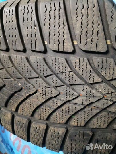 Dunlop SP Winter Sport 235/55 R19 и 255/50 R19