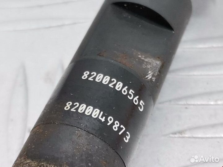 Форсунка Renault Clio 2 рест. 2003 166009384R