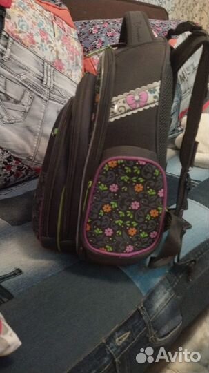 Продаю школьный рюкзак с ортопедической спинкой