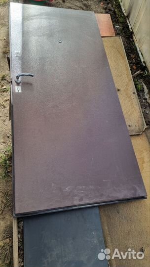 Дверь входная металлическая бу