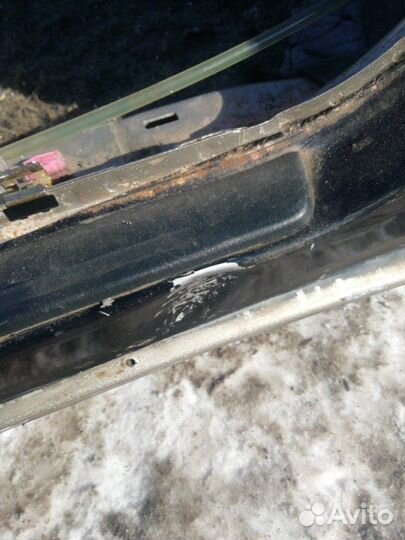 Порог кузова правый Toyota Harrier MCU15 1MZ-FE