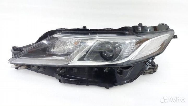 Фара левая Toyota Camry XV70 2019 8118533D31