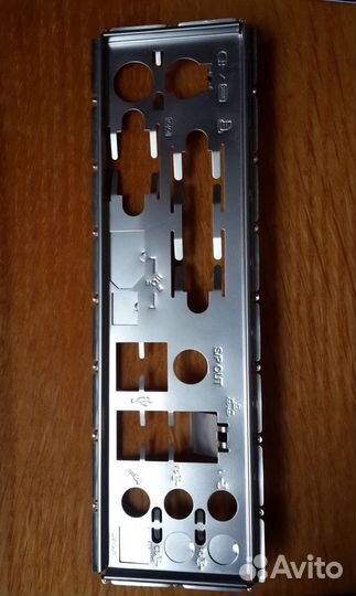 Задняя планка под выход материнской платы