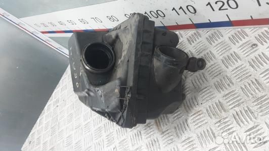 Корпус воздушного фильтра opel astra H (PEA04NQ01)