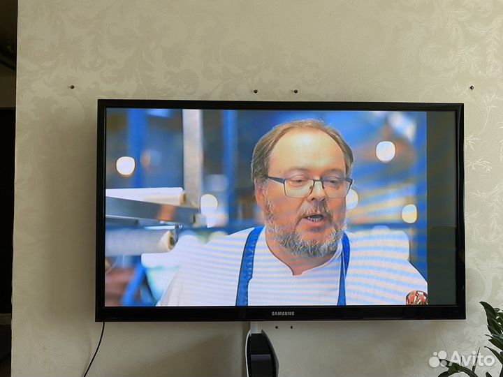 Телевизор samsung