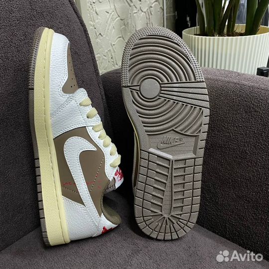 Кроссовки Air Jordan 1 Low x Travis Scott Reverse