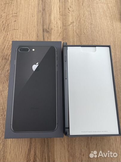 iPhone 8 Plus, 64 ГБ