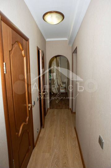 3-к. квартира, 64 м², 1/2 эт.