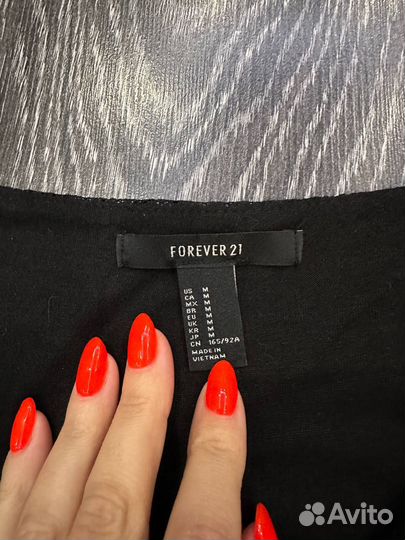 Платье Forever 21. Размер M