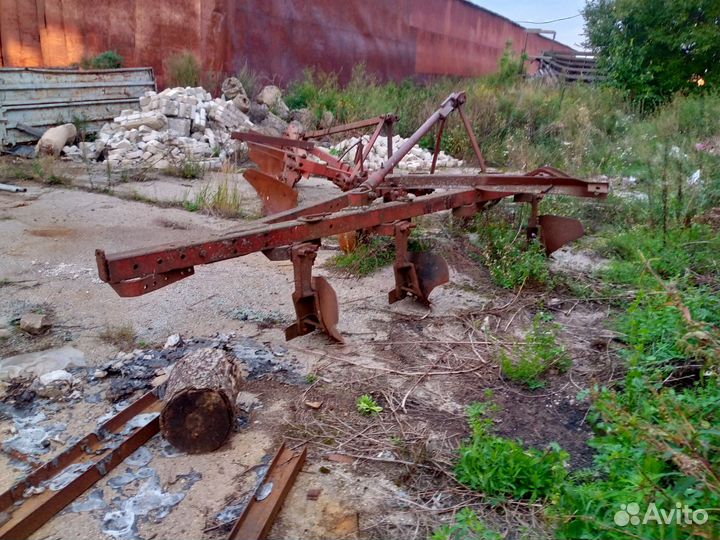 Плуг 5 корпусов