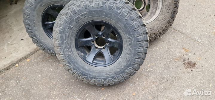 Шины грязевые 315/75/16 с дисками 4 шт