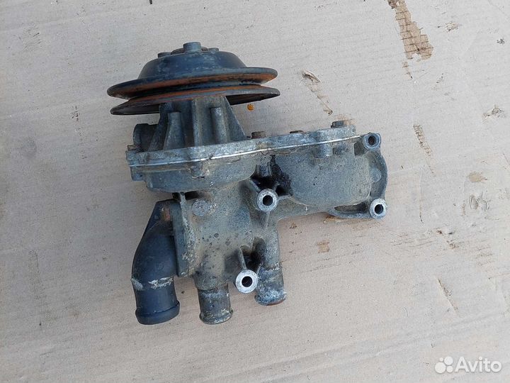 Насос водяной (помпа) Ауди 80 90 Б3 Б4