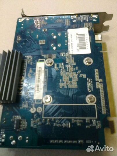 Видеокарта zotac PSI-E память-1 Gb, шина -128Mbit