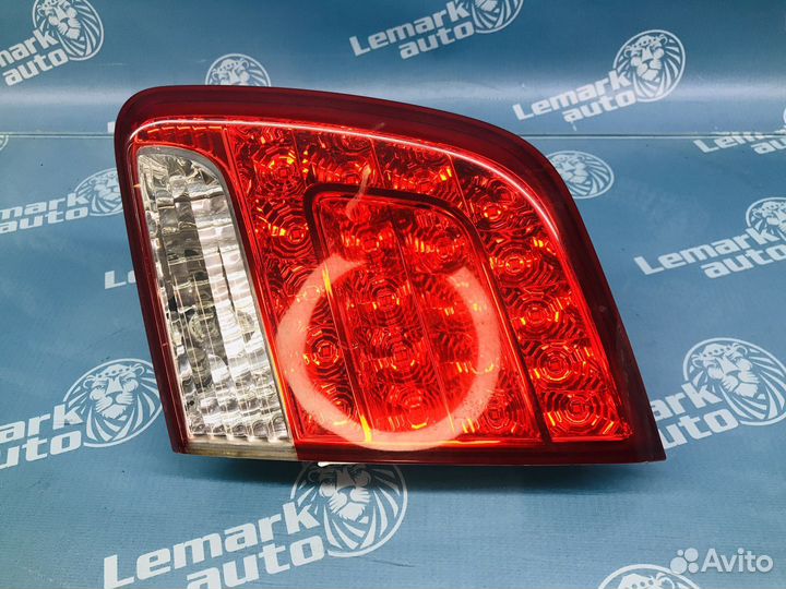 Фонарь задний внутренний правый Kia Sorento