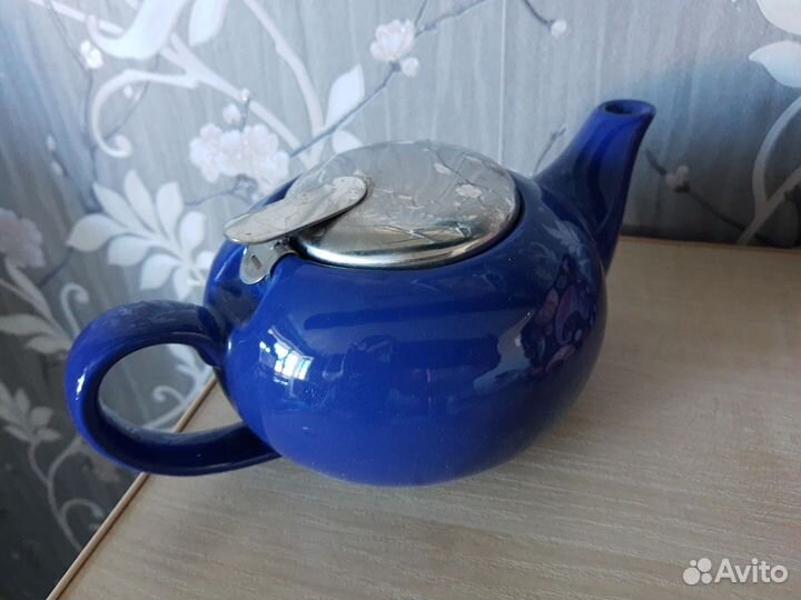 Посуда (стаканы,чашки,стопки,чайник, тарелки)