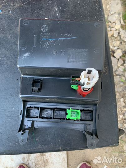 Ящик консоли Volkswagen jetta 6