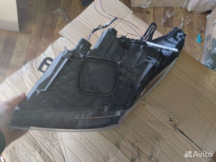 Фара правая Renault Megane III оригинал