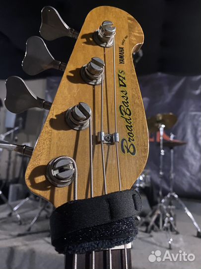 Бас гитара Yamaha Broad Bass 6 VIs 1983