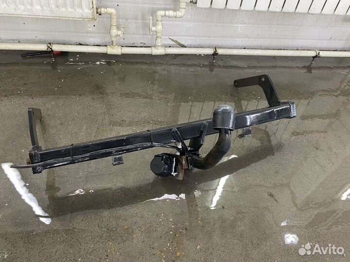 Фаркоп на LADA xray