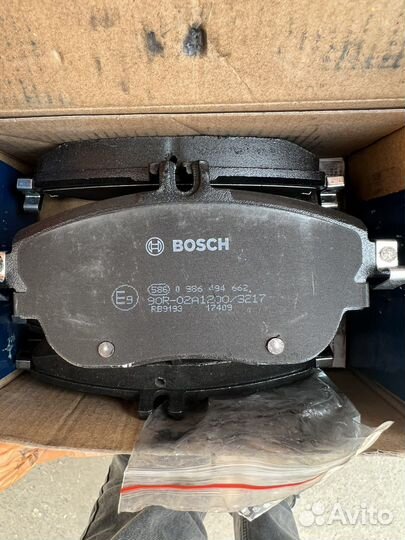 Комплект тормозных колодок Bosch