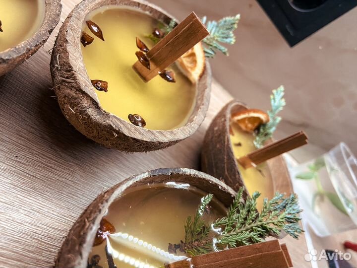 Свечи из кокосового воска в кокосе