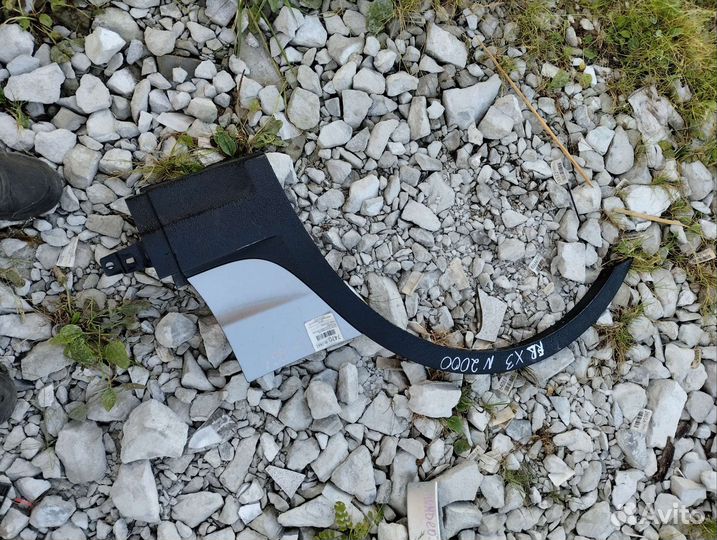 Накладка заднего крыла правая BMW X3 E83 03-10 гг