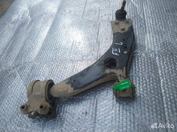 Рычаг подвески передний левый Ford Focus 2 седан