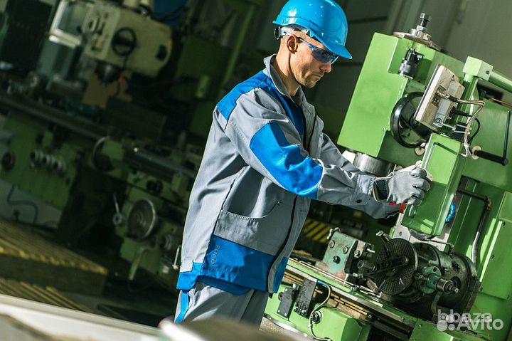 Токарь-расточник